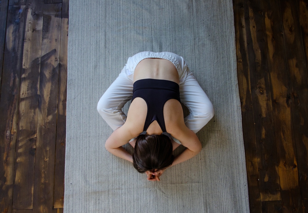 Wat maakt yin yoga anders dan actieve yoga